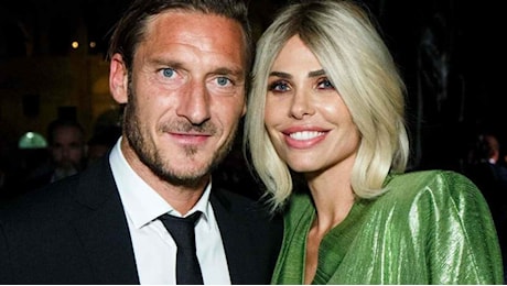 Francesco Totti allunga la mano, Ilary Blasi ricambia: in tribunale si scioglie un po' il gelo tra l'ex coppia