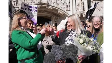 Gb, Corte Suprema: Definizione legale di donna corrisponde a sesso biologico