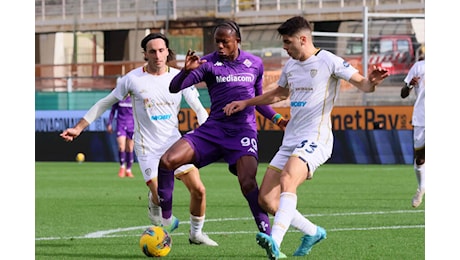 I giocatori della Fiorentina si gettavano ad ogni occasione e l'arbitro li assecondava. Il gol di Cataldi è da rivedere