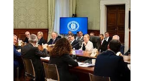 Meloni ai sindacati: potenziamo bonus-malus sui premi Inail