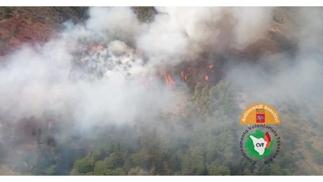 Terribile incendio boschivo in Toscana, due morti carbonizzati e un ferito grave