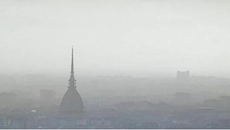 Il meteo del 29 e 30 novembre, pioggia e freddo al Centro Sud e neve a bassa quota. «Crollo termico anche di 10°C. Al Nord? Splenderà il sole»