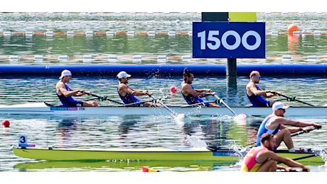 Olimpiadi di Parigi 2024, il 4 senza maschile del canottaggio e Quadarella nel nuoto volano in finale
