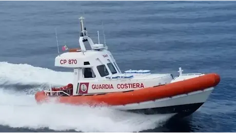 Ragazzo morto a Cala Girgolu: annegato per un malore durante il bagno con gli amici