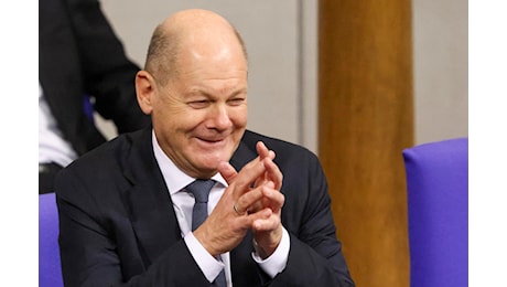 Germania, Scholz perde la fiducia al Bundestag. Strada spianata per le elezioni anticipate