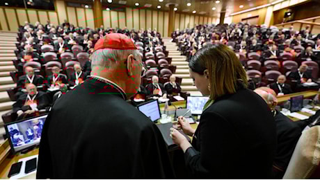 Conclave, annullato l’anello di Francesco. Il cardinale Njue: “Non sono malato”