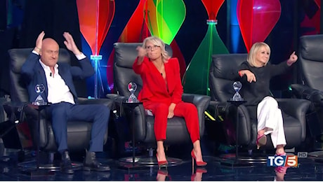 Tu si que Vales, Ilary Blasi riappare su Canale 5 mentre Ferilli è estasiata dagli unicorni: cosa vedremo stasera