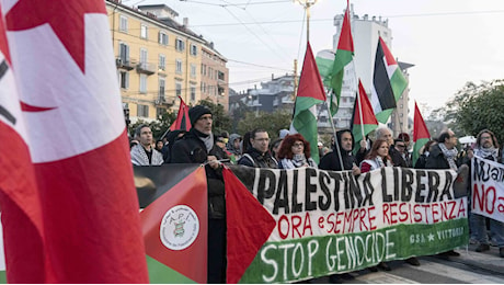 Il corteo pro Palestina a Milano: Noi vicini ad Hannoun