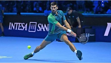 ATP Finals di Torino, Djokovic annuncia il ritiro: “Un perdurante infortunio mi impedisce di essere al torneo”