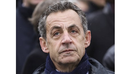 Sarkozy, un anno col bracciale elettronico