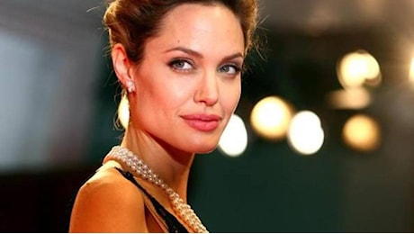 Torino Film Festival, show sul tappeto rosso. E domenica Angelina Jolie presenta il suo film all'Ideal