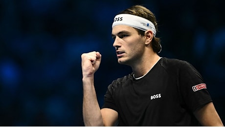 ATP Finals: Fritz sorprende Zverev e vola in finale, troverà Sinner o Ruud