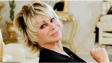 Carmen Russo e la chiusura di «Ne vedremo delle belle»: «Ci siamo rimaste male, non dovevano metterci contro Amici. Mio marito Enzo Paolo Turchi? Mi ha conquistato ignorandomi»