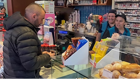 L’Autogrill è vicino Lodi. Ma potrebbe aver vinto un tifoso toscano di hockey