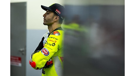 Andrea Iannone a MOW: “Mi immaginavo in Puglia nel mio ranch, a giocare con le moto e un paio di figli. Quando Vale mi ha chiamato…” - MOW - Mowmag.com