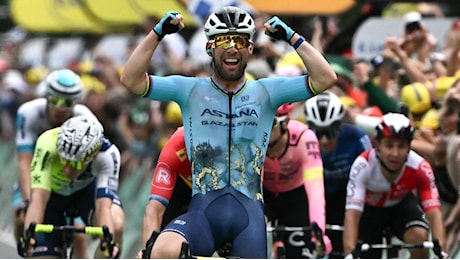 Mark Cavendish si ritira dal ciclismo. Chi è il campione britannico, lo sprinter più forte di sempre