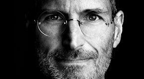 Steve Jobs: all’asta i suoi abiti e un raro Macintosh