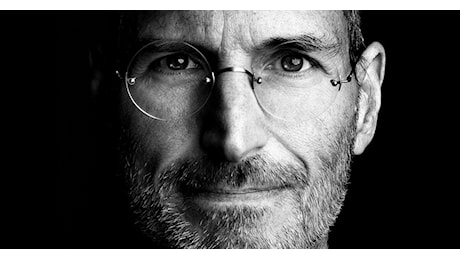 Steve Jobs: all’asta i suoi abiti e un raro Macintosh