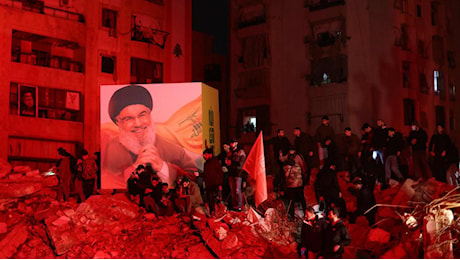 Israele spara contro Hezbollah, a Beirut la cerimonia per Nasrallah: la tregua in Libano traballa