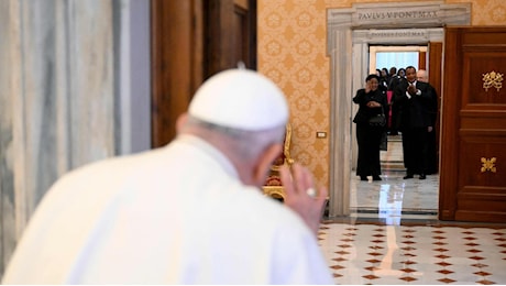 Papa Francesco scherza con i motociclisti: “Il mio lavoro è accelerato ma la mia moto funziona male”