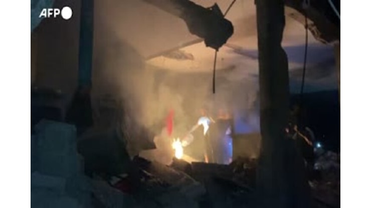 Gaza, i primi soccorsi dopo un attacco israeliano su Khan Yunis - Tiscali Notizie
