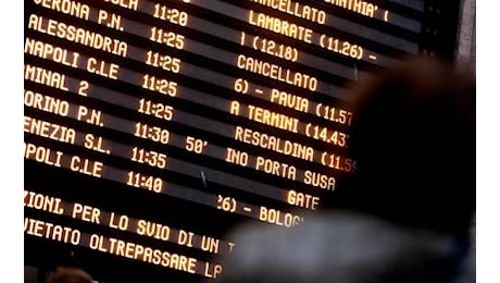 Certosa, uomo investito da un treno e guasto alla linea: cancellazioni e ritardi