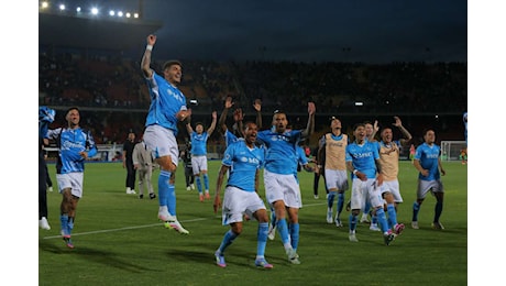 Napoli, il tifo batte la scaramanzia: in produzione le maglie celebrative per il quarto scudetto