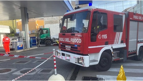 Donna investita e uccisa da un camion per la racolta dei rifiuti