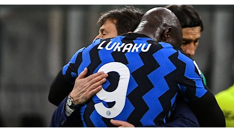 Lukaku non molla Conte, ma il suo arrivo a Napoli si complica
