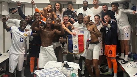 La Francia festeggia la vittoria contro l'Italia con la pizza: il retroscena dagli spogliatoi di San Siro