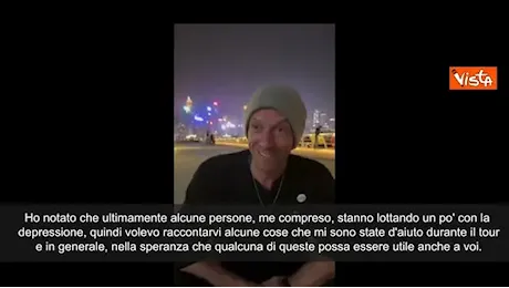 Chris Martin confessa sui social: Soffro di depressione, ecco come la combatto