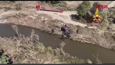 Maltempo, bimbo e nonna dispersi nel Pisano: droni in azione per localizzarli