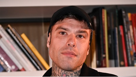 Fedez sul caso Puff Diddy: «Ho sentito delle persone che andavano a quei party. Tutti sapevano tutto. Bieber ora è in clinica»