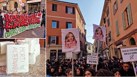 Corteo No Meloni Day oggi a Bologna: in 150 alla manifestazione, la diretta