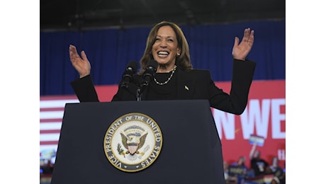 Green e rinnovabili, Kamala nel solco di Biden. Trump punta su trivelle e stop all'auto elettrica