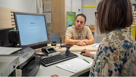 Alle poste per richiedere il passaporto: dal 10 dicembre è possibile anche a Monza e in 34 Comuni della Brianza