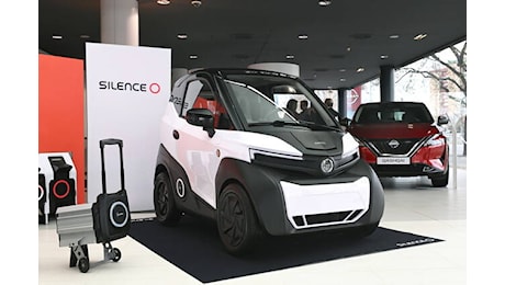 La Nissan lancia in Italia le microcar Silence S04