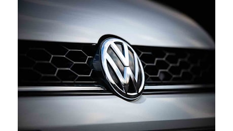 Le famose 'auto tedesche' non saranno più tedesche: Germania in crisi cede Volkswagen e non solo alla Cina