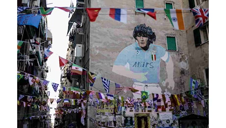 L’ex Juve al Murales di Maradona: le immagini sono commoventi (VIDEO)
