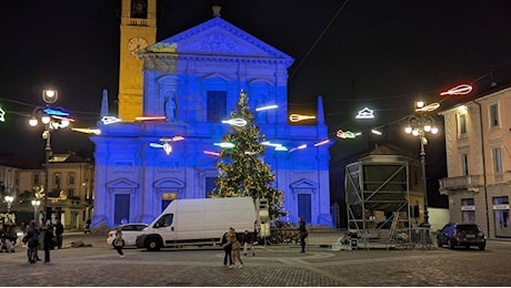 Ieri a Saronno: prove di videomapping. Incidente in via Parma. Casa esplosa a Seveso