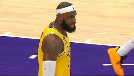MERCATO NBA - LeBron James esce dal contratto con i Lakers: cosa può accadere adesso