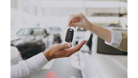 Mercato auto usate, tra elettriche e diesel il terzo gode: la motorizzazione in crescita