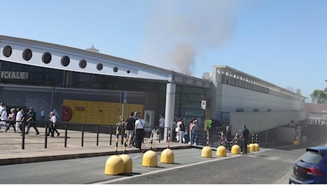 Incendio Esselunga Sesto Fiorentino: evacuato il centro commerciale
