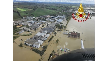 Esonda l'Elsa a Castelfiorentino, residenti evacuati