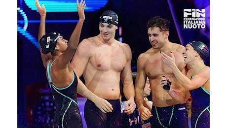 Mondiali di nuoto, medaglia d’oro dell’Italia nella staffetta mista: «Ci siamo divertiti»