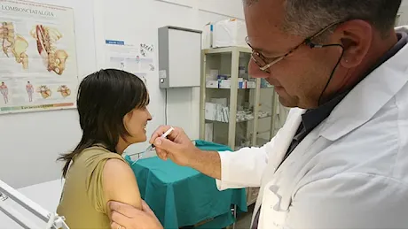 Ecco l’influenza: già tremila a letto con la febbre. «Quest’anno è una batosta»