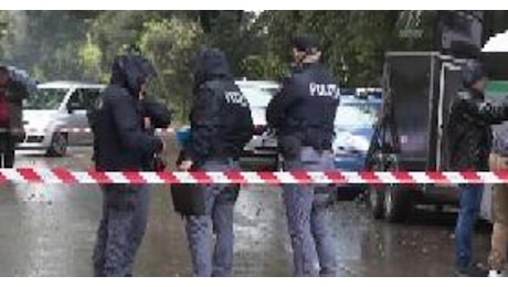 Sparatoria davanti alle scuderie, indagini in corso