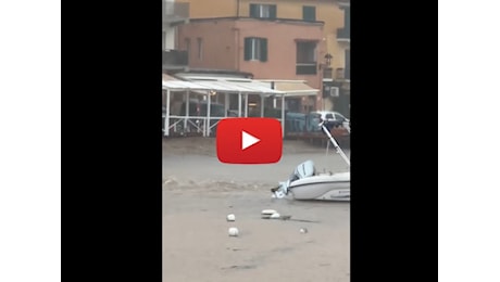 Meteo: Grosseto, nubifragio a Porto Ercole, fiumi di acqua e fango si riversano in mare; Video