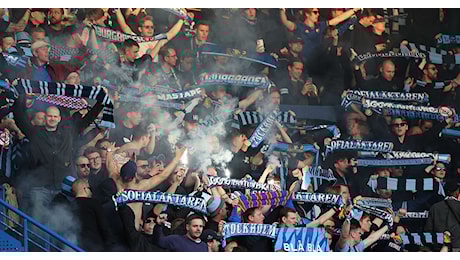 I tifosi dello Djurgarden hanno invaso Stamford Bridge, anche i settori dei tifosi del Chelsea