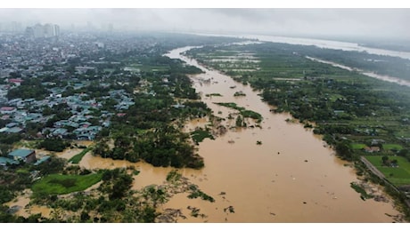 Le foto e le testimonianze dal nord del Vietnam dopo il tifone Yagi